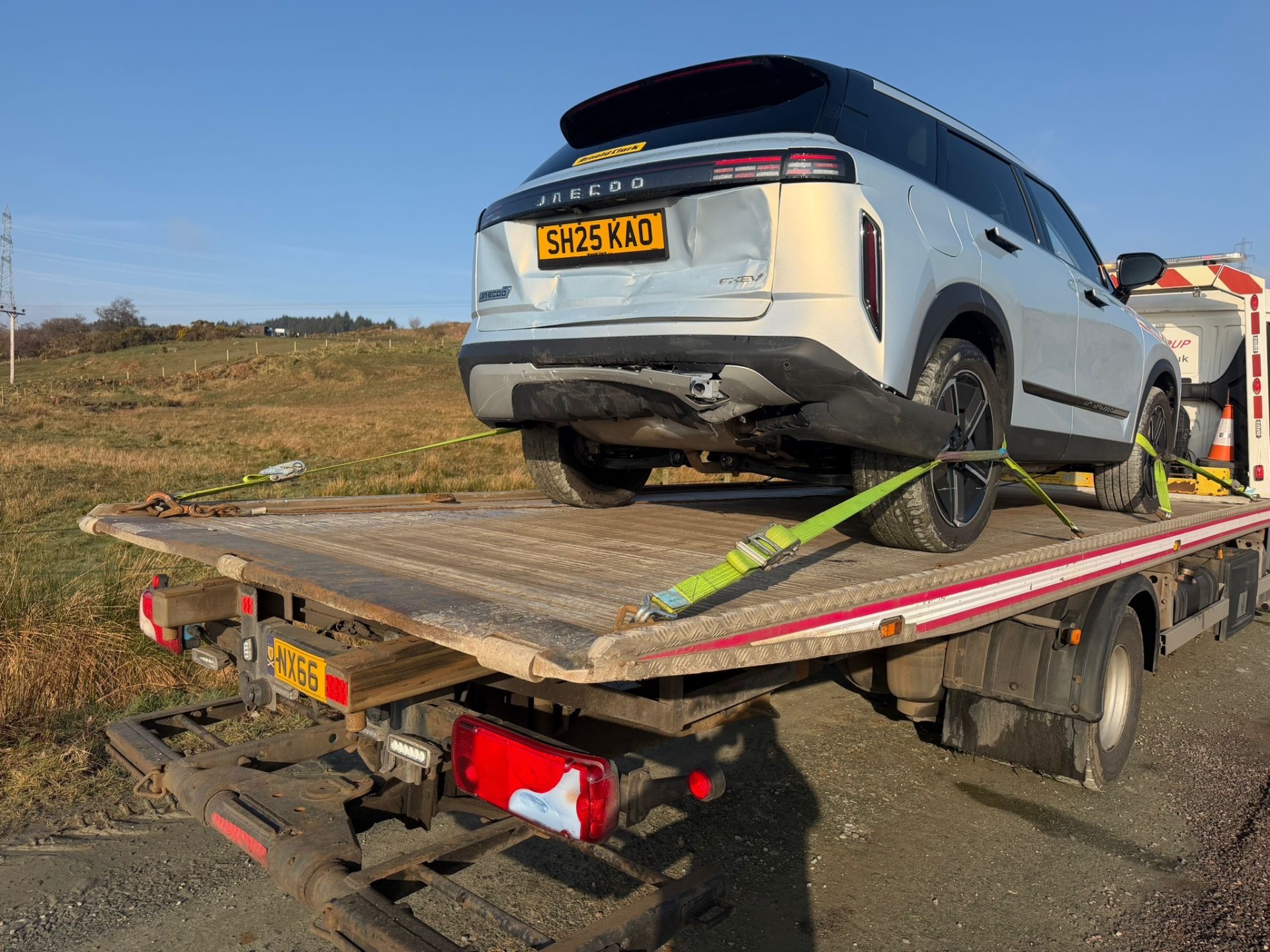 Non-fault accident recovery — Jaecoo 7 loaded on flatbed